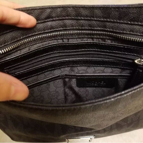 Michael Kors Black Logo Shoulder Bag - Picture 5 of 6